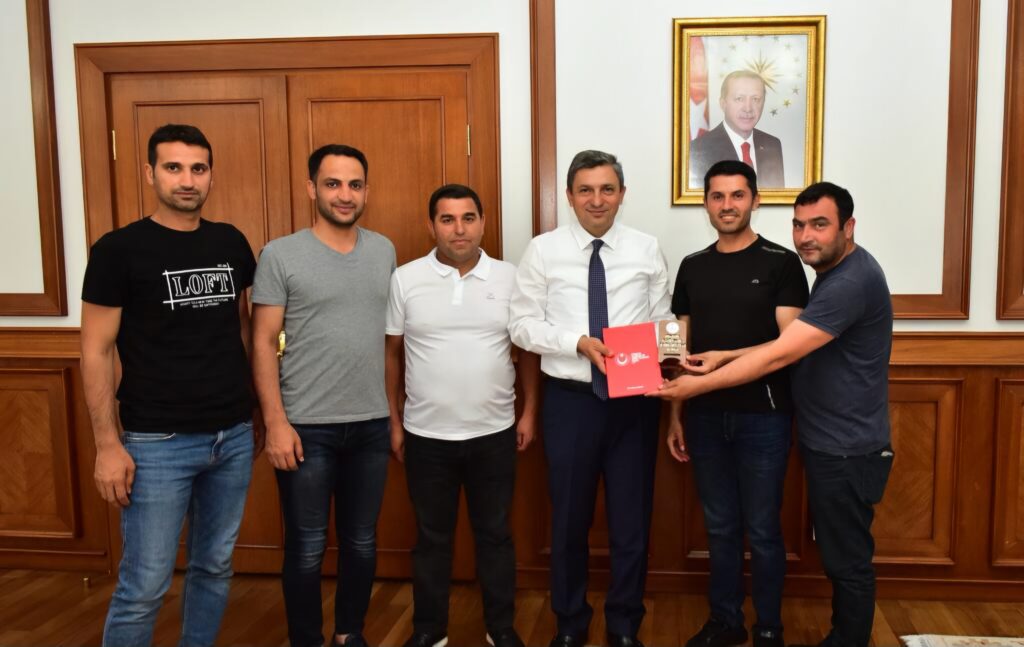 MALATYA VALİSİ SAYIN HULUSİ ŞAHİN’İ ZİYARET ETTİK