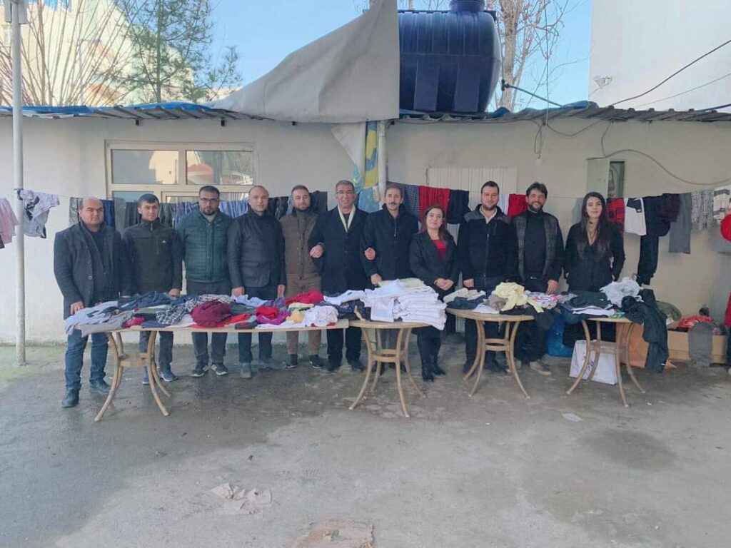 KAMPANYAMIZIN 1. GÜNÜNDE 1500 ADET KIYAFET VE AYAKKABI DAĞITILDI